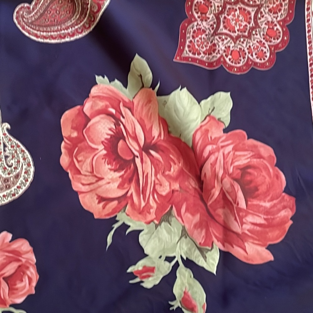 Asian Peony square scarf - Picture 3 of 5
